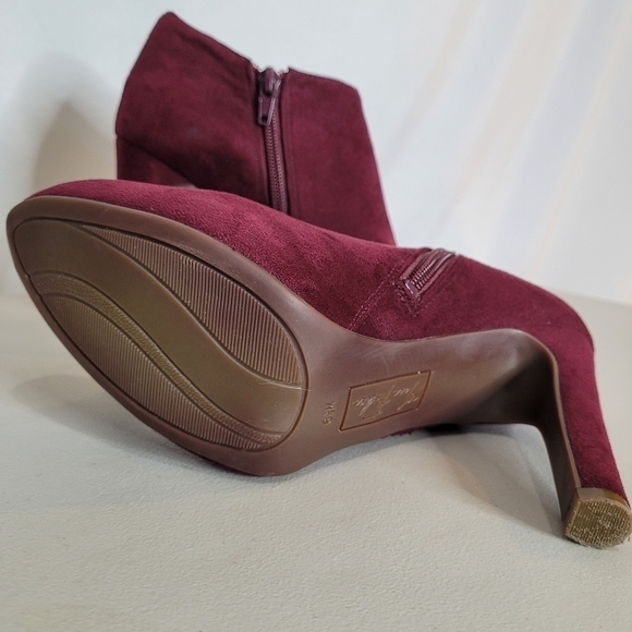 Marc Fisher Faux Suede September2 - Dark Plum Ankle Bootie - Size 6.5 - Picture 8 of 13